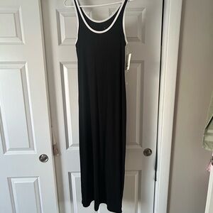 Black Sleeveless Maxi Dress